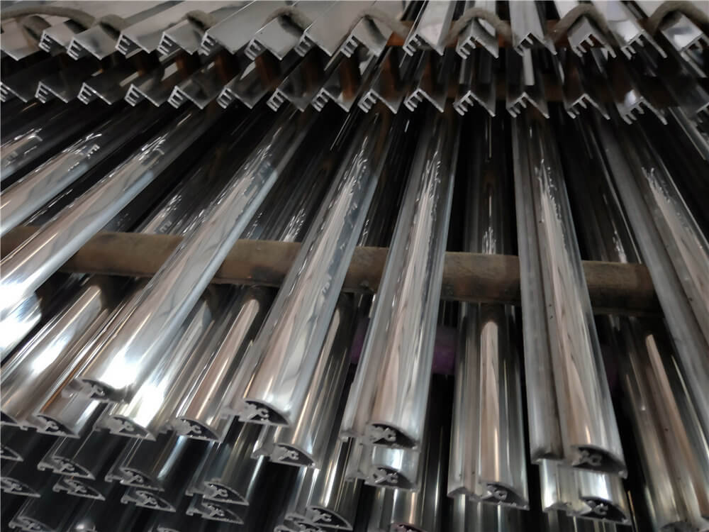 Selection criteria for aluminum profiles.