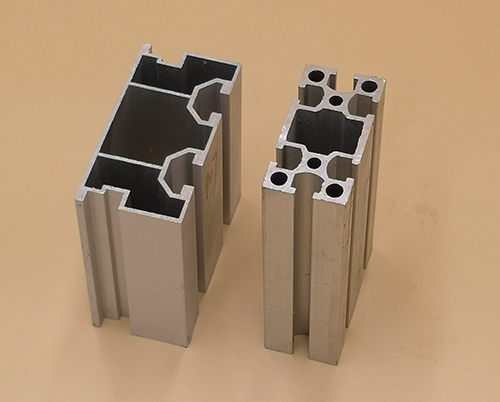 slotted aluminium extrusion